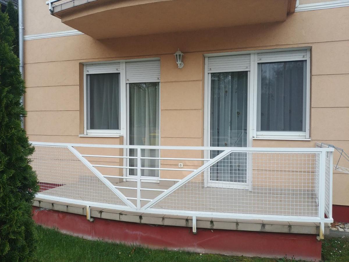 Árnyas Apartamento Balatonlelle Exterior foto